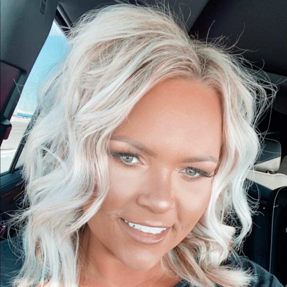 Meet your Posher, Amanda